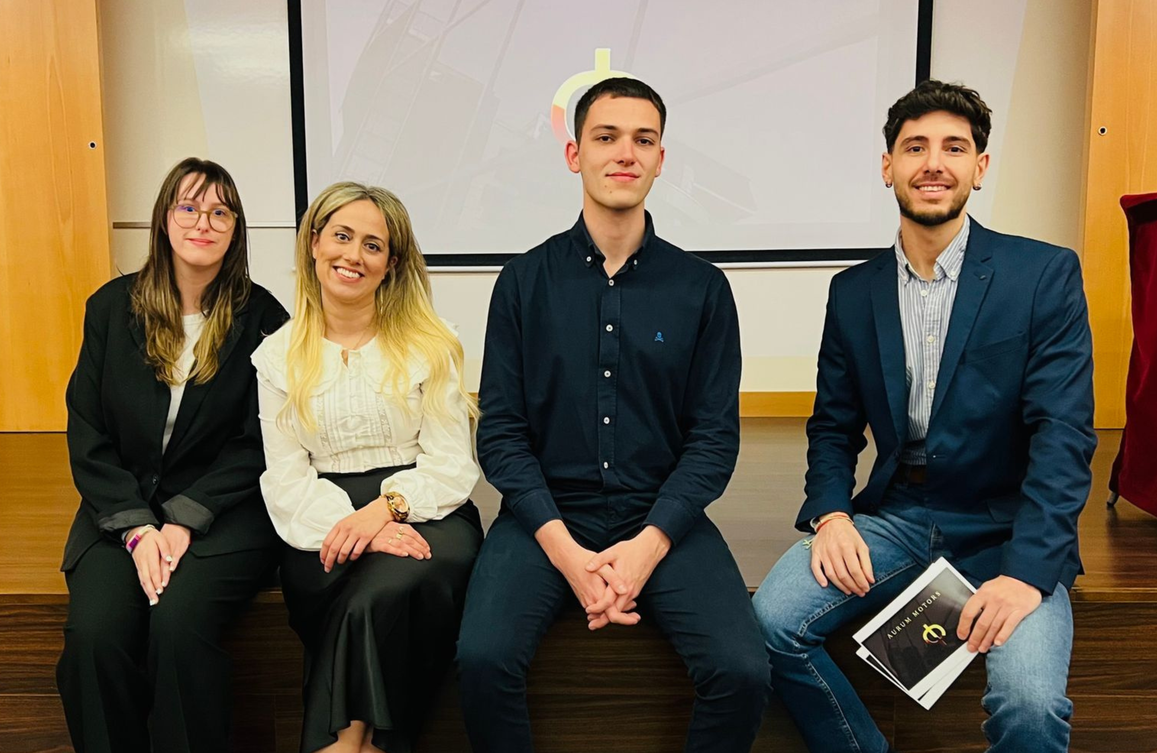 Alumnos de asistencia a la dirección